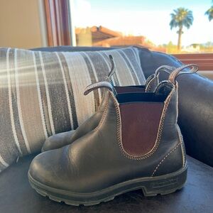 Blundstones - women’s / kids